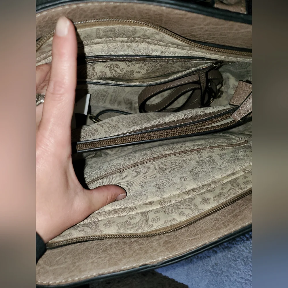 Tan Simply Noelle Purse - Picture 2 of 2